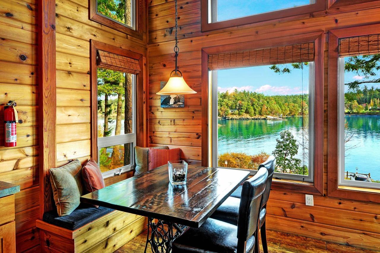 Snug Harbor Resort And Marina Friday Harbor Exterior photo